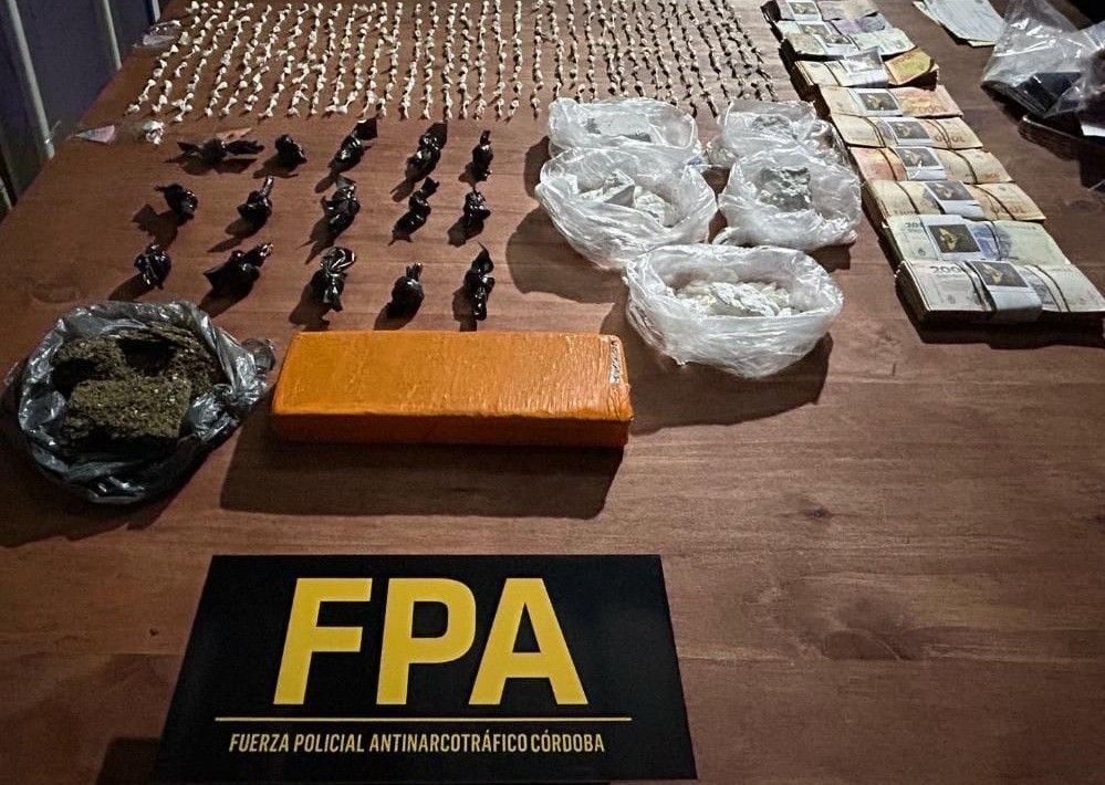 Cayó una banda narco liderada por tres mujeres en Córdoba: vendían droga en una despensa | Córdoba