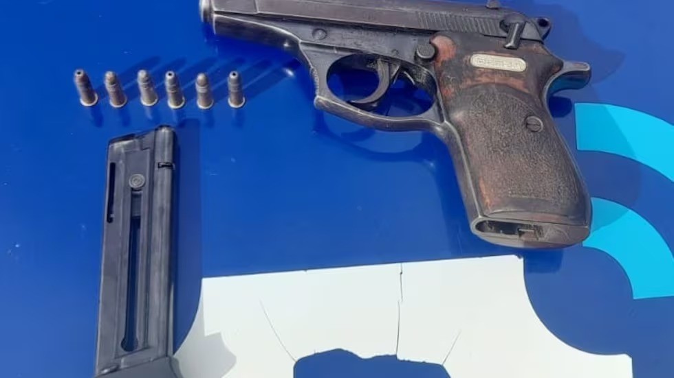 Violento enfrentamiento en Córdoba: un hombre baleó a otro y se escondió en un tanque de agua | Córdoba