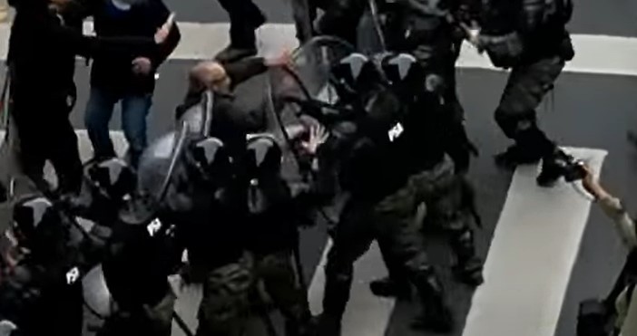 Incidentes en una nueva marcha de jubilados frente al Congreso | Actualidad