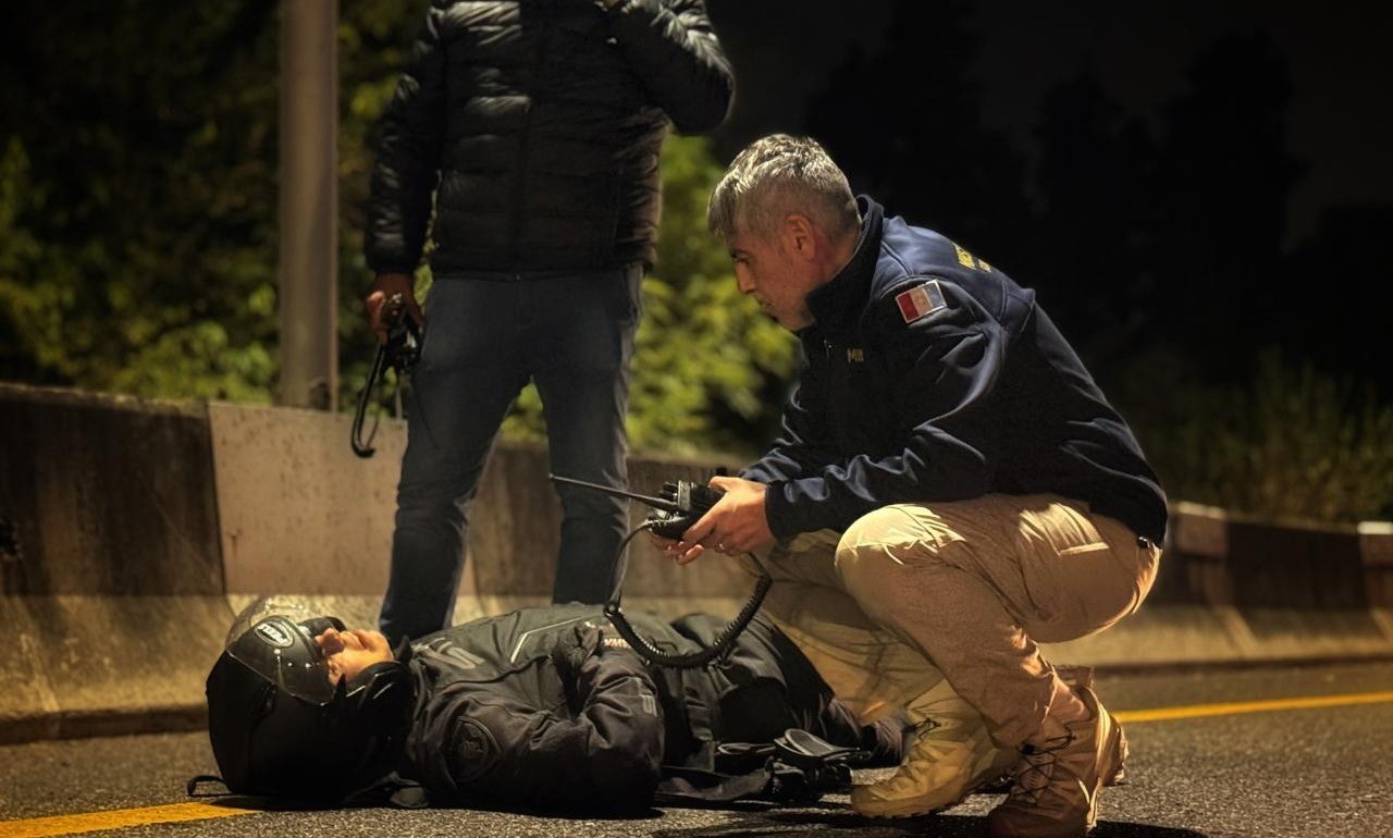 Detuvieron a 29 personas por picadas ilegales en el ingreso a Villa Allende: un policía resultó herido | Córdoba