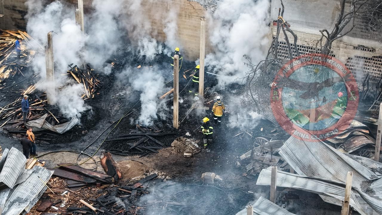 Villa Cura Brochero: un incendio de gran magnitud afectó un aserradero | Córdoba