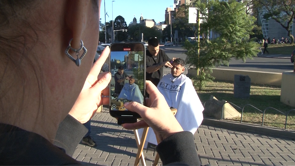 Un corte a cambio de una historia de vida | Córdoba