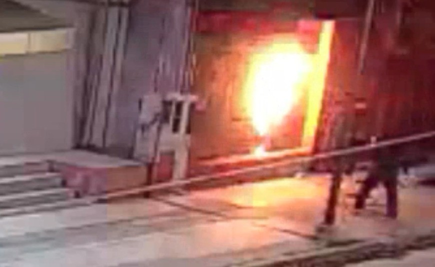 Video: prendieron fuego una casa de Córdoba y escaparon | Córdoba