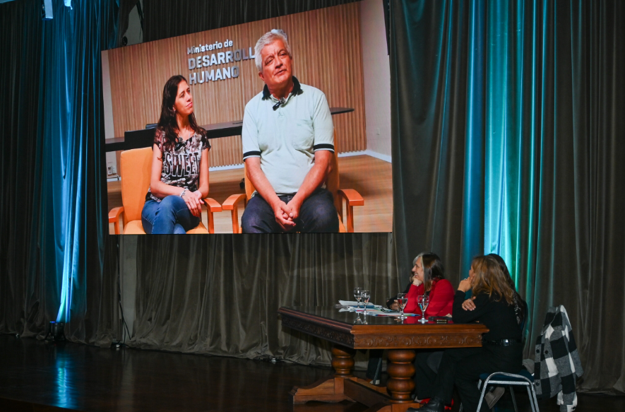 Lanzamiento del programa "Más Familias" en Córdoba para fortalecer el cuidado infantil y adolescente | Córdoba