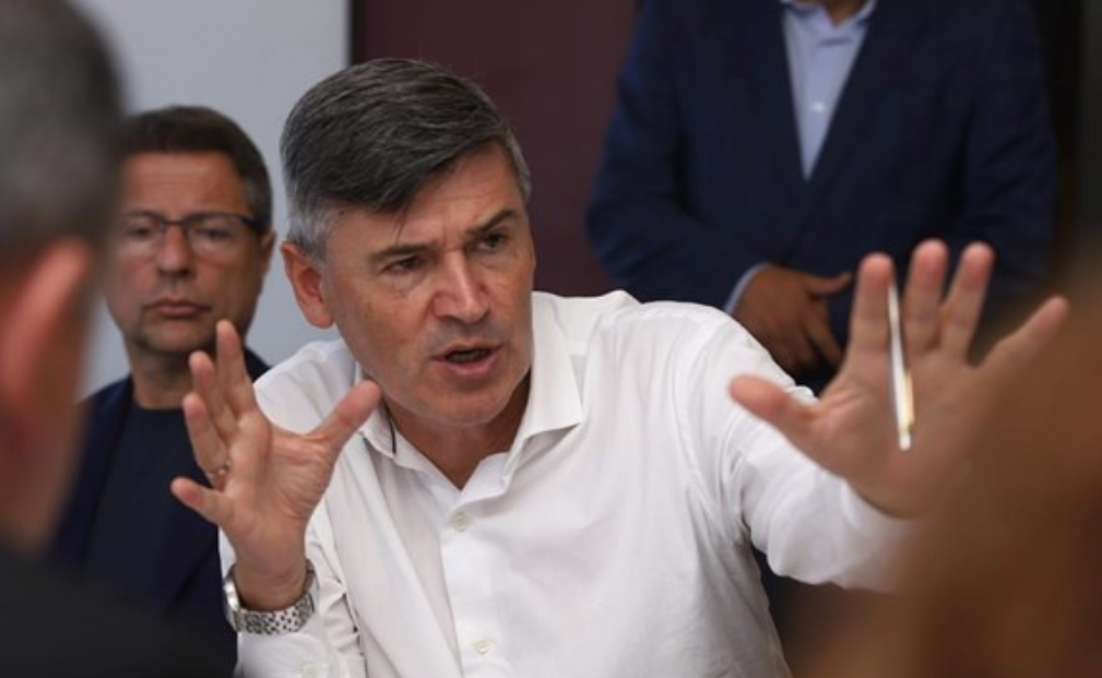 Passerini anuncia regulación integral de aplicaciones y avances en obras y transporte en Córdoba | Córdoba