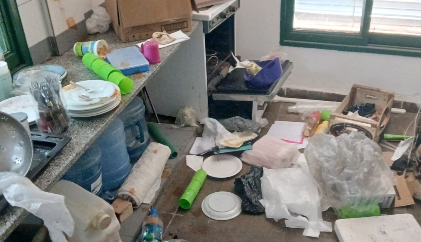 Saqueo y vandalismo en el Centro Vecinal de Villa Páez: se llevaron hasta la leche para los chicos | Córdoba