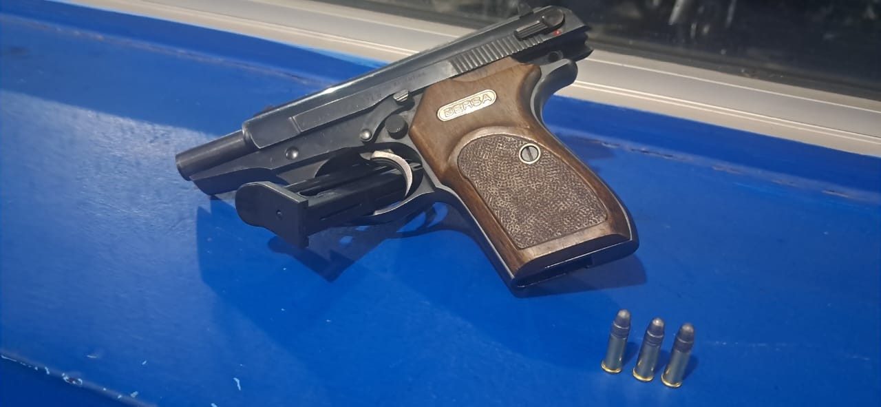 Detuvieron a una joven que atacó a tiros la casa de su expareja con tres menores en Córdoba | Córdoba