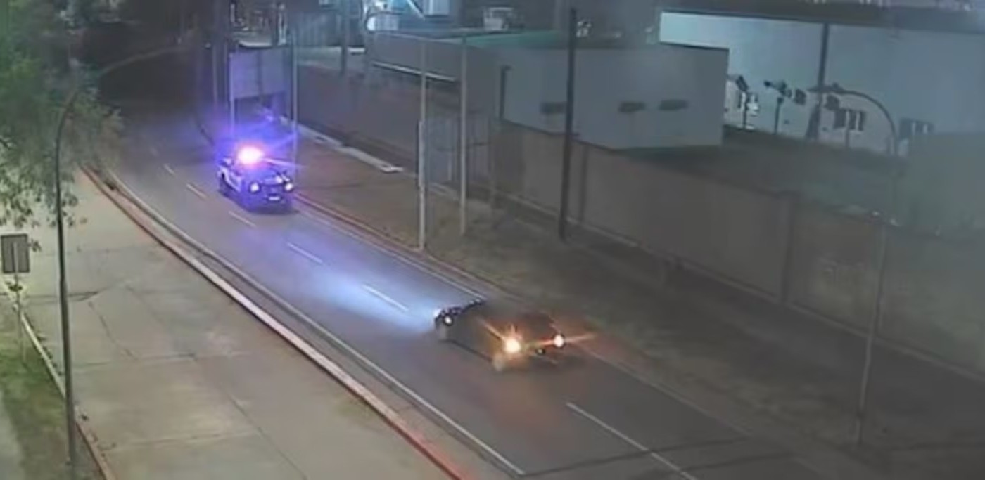 Tras una persecución policial, detuvieron a chicos de 15 y 16 años que iban en contramano por Costanera Sur | Córdoba