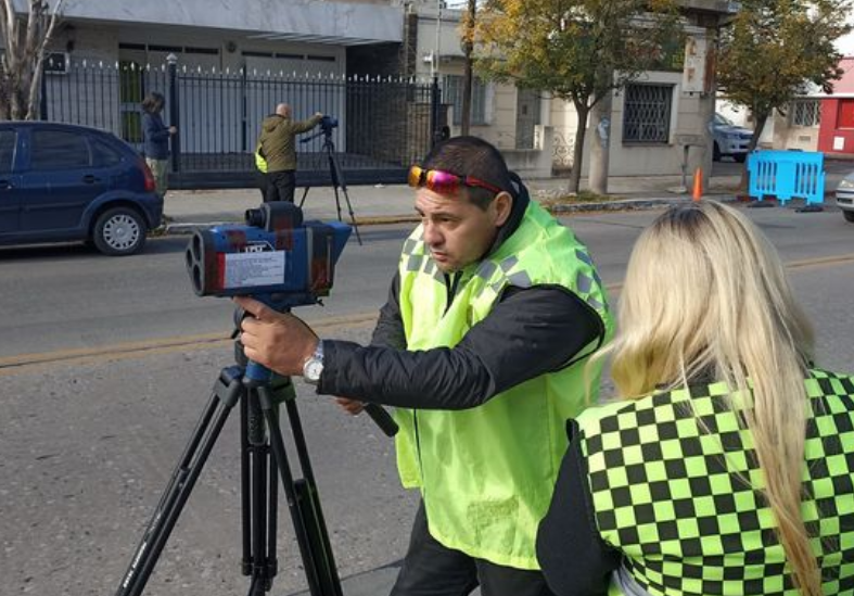 Casi la mitad de los conductores violó los límites de velocidad en el primer día de controles | Córdoba
