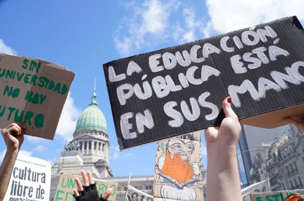 Tras el paro, el Gobierno otorgó un aumento del 7,5% a los docentes universitarios | Actualidad
