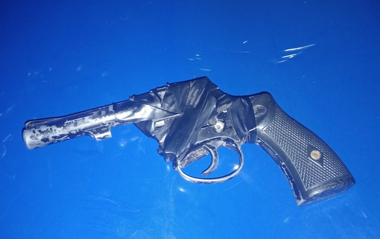 Detuvieron a siete personas que agredieron a policías e intentaron huir en un auto secuestrado | Córdoba