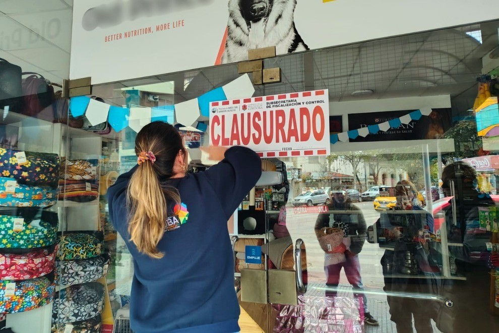 Clausuraron dos comercios por venta ilegal de zooterápicos | Córdoba