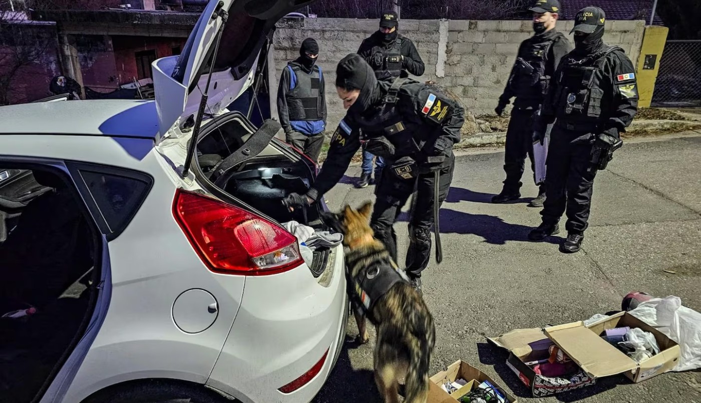 Cayó una banda por vender drogas en La Calera: nueve detenidos y secuestro de estupefacientes | Córdoba