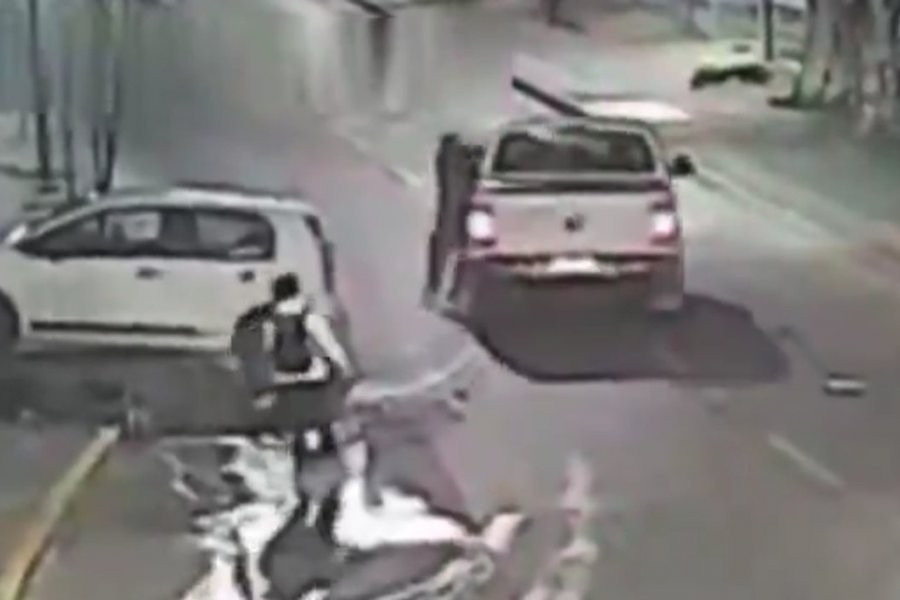 Imputan al conductor que circulaba con su bebé y fue chocado por una Amarok en la Costanera | Córdoba