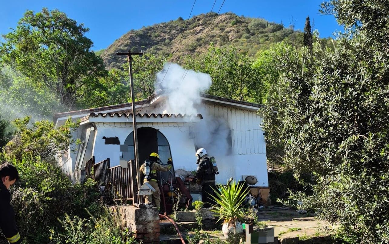 Carlos Paz: controlaron un incendio en una vivienda de Altos de San Pedro | Córdoba