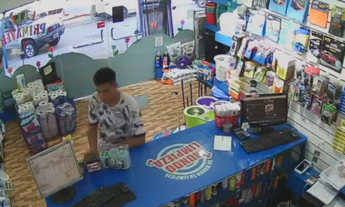 Delincuente aprovecha descuido de comerciante para robar en local de limpieza | Córdoba