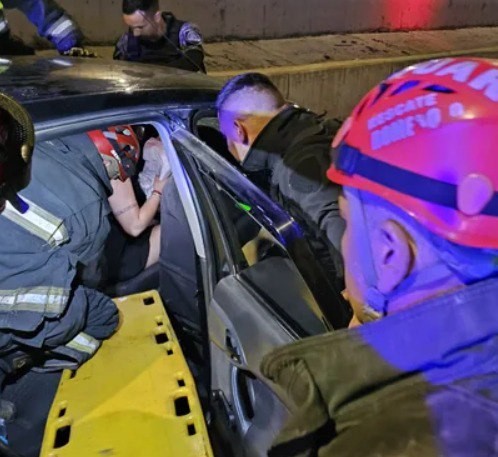 Cuatro jóvenes resultaron hospitalizados tras un violento accidente en Circunvalación | Córdoba