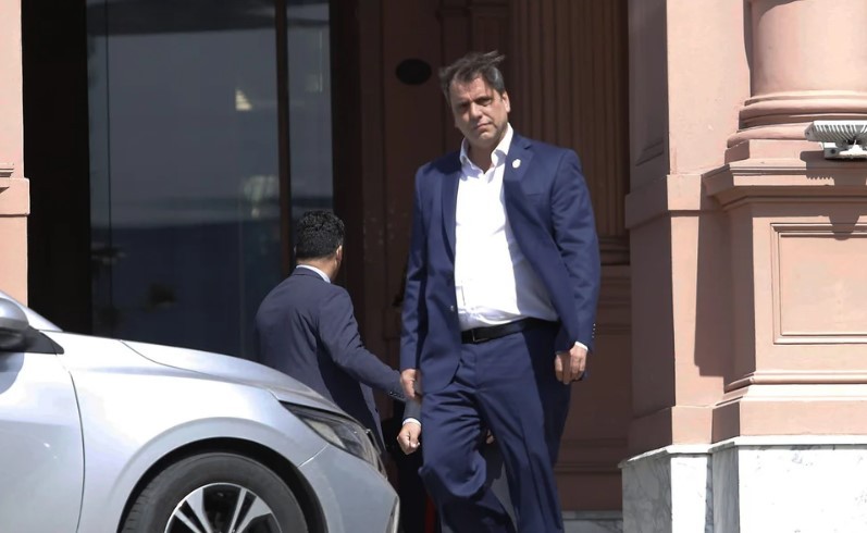 Catalán afirma que hay dinero disponible para afrontar la reimpresión de boletas de La Libertad Avanza | Política y economía