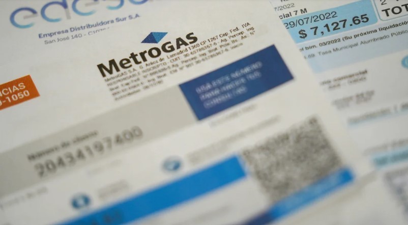 Golpe a la clase media: algunos servicios públicos subieron hasta 900% en la era Milei | Política y economía