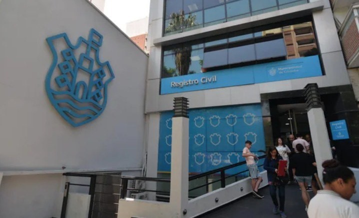 Transporte gratuito y operativo especial para retirar DNI durante este domingo electoral | Córdoba