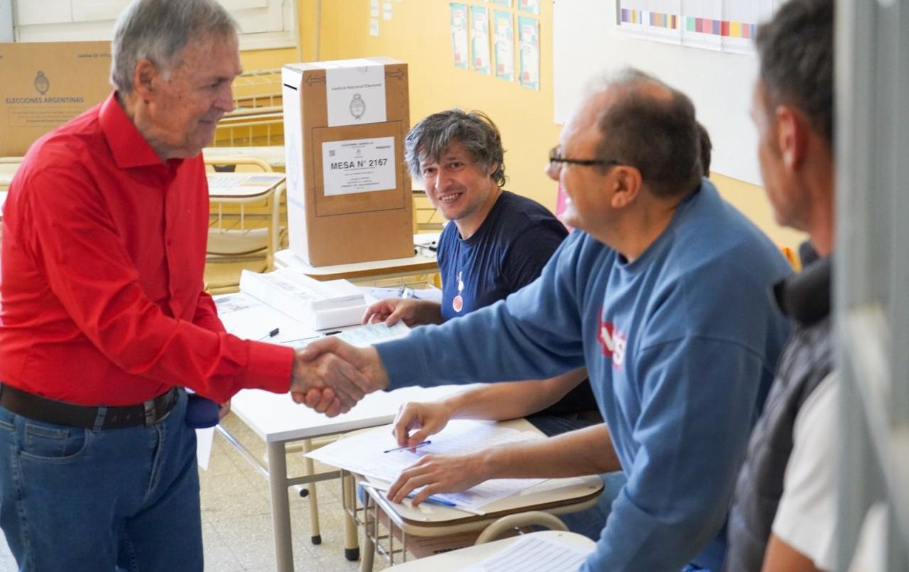 Juan Schiaretti votó en Córdoba: "Hoy es el día en que somos todos iguales" | Córdoba