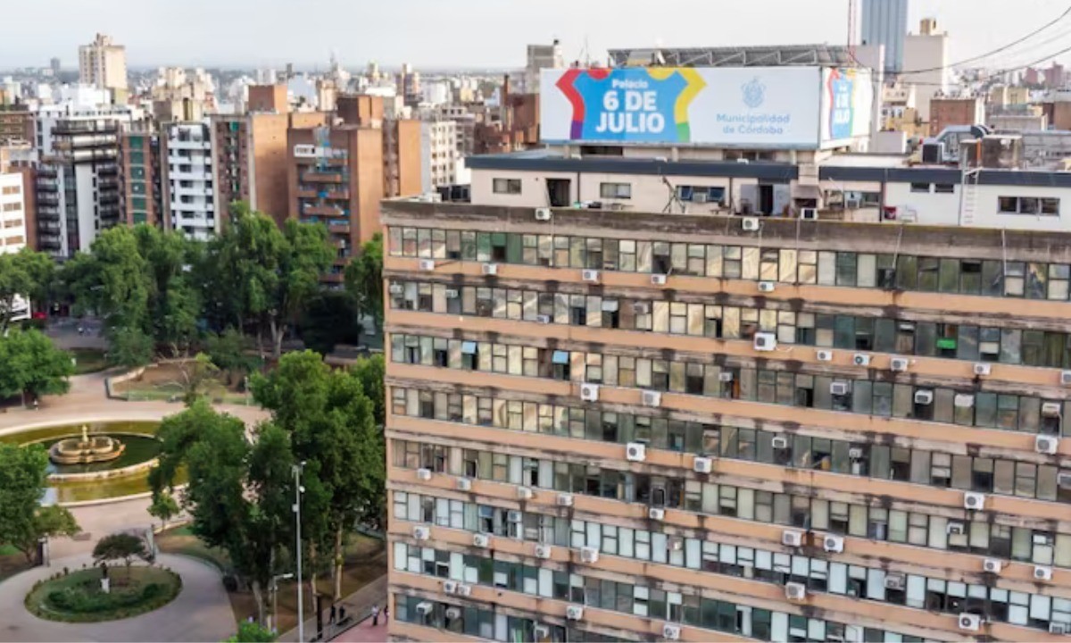 Día del empleado municipal en Córdoba: ¿Qué pasa con colectivos, basura e ITV? | Córdoba
