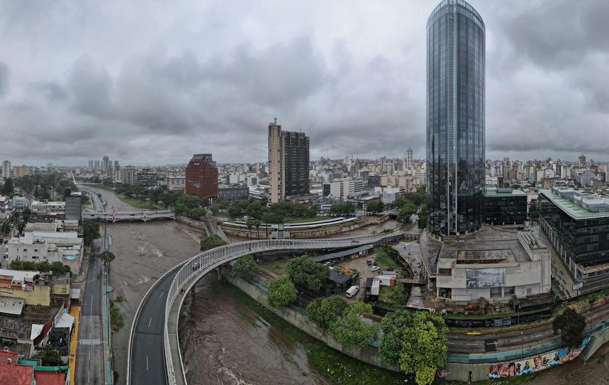 Corte total en Costanera Sur por el temporal | Córdoba