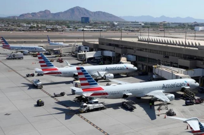 Cielo bajo presión: miles de vuelos afectados y alerta de seguridad | Internacionales
