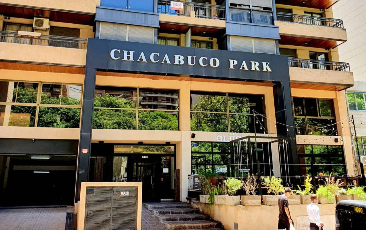 Cayó un ascensor desde el piso 12 y una joven sobrevivió de milagro | Córdoba