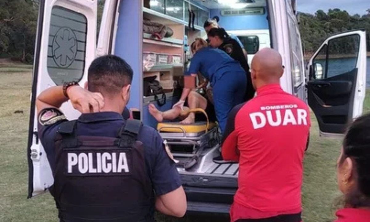 Milagro en el lago: rescataron a una mujer alcoholizada que nadaba vestida en Embalse | Córdoba