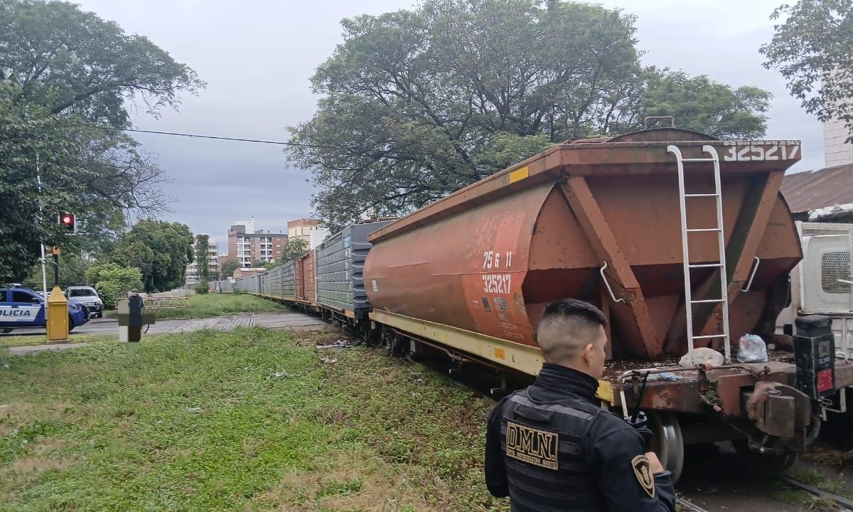 Caos en Alta Córdoba: se descarriló un tren cargado con soja y cortan el tránsito | Córdoba