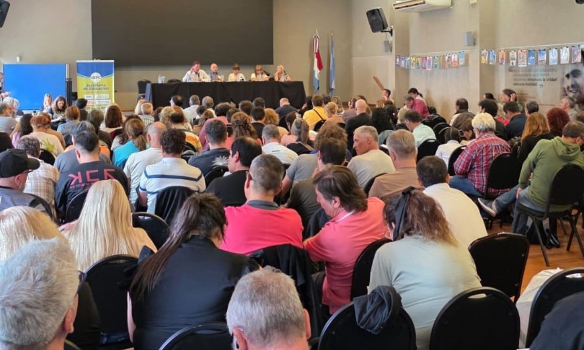 UEPC rechazó la propuesta salarial y lanzó dos paros docentes en Córdoba | Córdoba