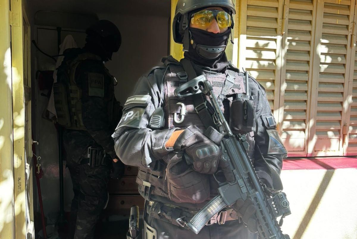 La FPA realizó un allanamiento en Mina Clavero y secuestró dinero y elementos vinculados a una causa por drogas | Córdoba