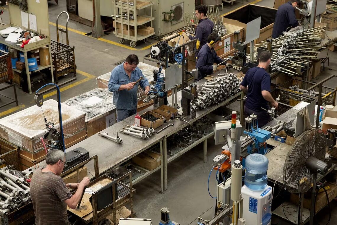 Gobierno de la Provincia de Córdoba lanza créditos no reembolsables para que pymes obtengan su primera certificación | Servicios