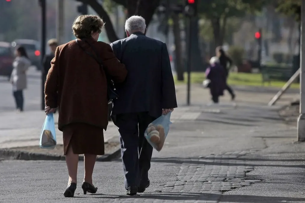 El viernes comienzan a cobrar los jubilados provinciales y se inicia el pago a activos en Córdoba | Córdoba