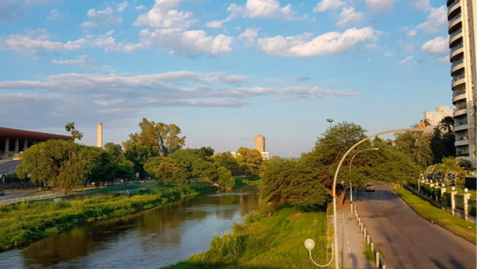 Tiempo en Córdoba: lunes inestable con calor y alerta por tormentas hacia la noche