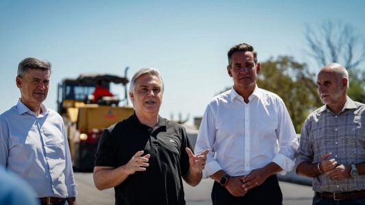 Martín Llaryora supervisó el asfaltado del viaducto en la salida de Valle Escondido