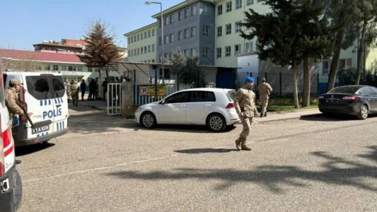 Antiguo alumno desata tiroteo en una secundaria de Turquía: hay 16 heridos