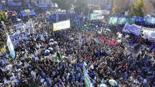 La CGT movilizó en Plaza de Mayo y cuestionó con dureza la gestión de Javier Milei