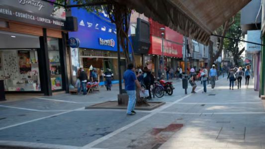 Compras en Córdoba: ¿Cómo funcionará el comercio durante los feriados de abril?