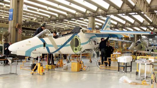 Crisis terminal en la fábrica de aviones: denuncian el pago parcial de sueldos