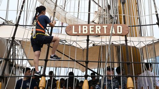 La Fragata Libertad inicia su 54° viaje de instrucción: recorrerá Brasil y EE. UU.