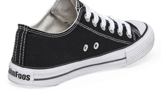 Chau John Foos:  Las famosas zapatillas de la década del ‘80 cierra su fábrica