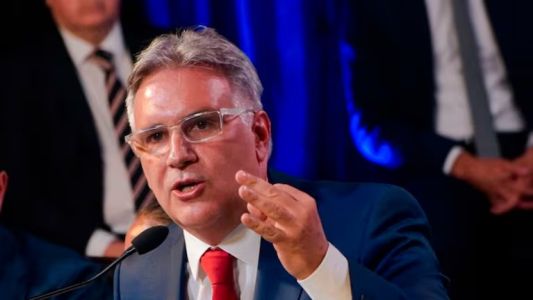 Llaryora cuestionó los cambios en el PAMI y exigió respuestas al Gobierno nacional