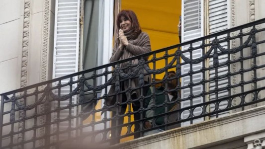 Internaron a Cristina Kirchner por apendicitis y será operada de urgencia