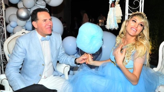 El excéntrico baby shower de Vicky Xipolitakis a pocas semanas de dar a luz a su hijo Salvador