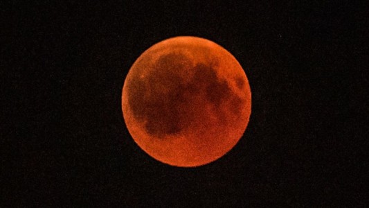 Superluna de sangre: seguí en vivo el primer eclipse del año