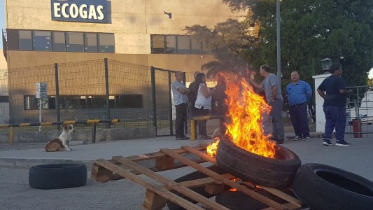 ECOGAS: Protesta por 12 trabajadores despedidos