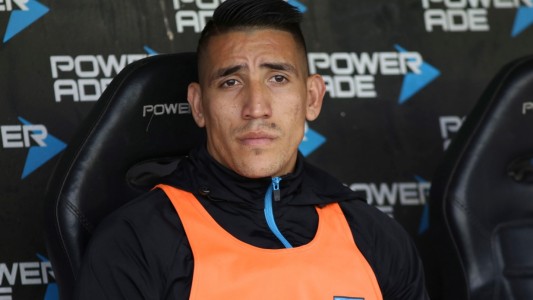 El escritorio de Centurión: intimó a Racing para que lo ponga en Primera