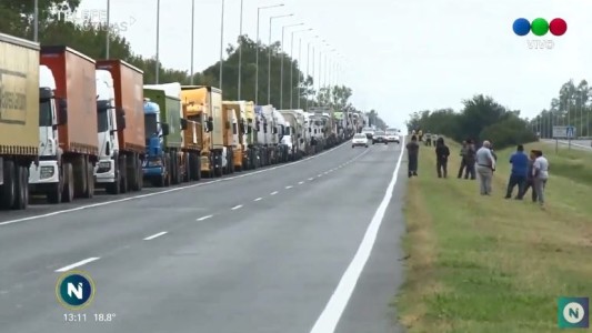 Protesta de transportistas en Circunvalación: la actividad dejó de ser rentable
